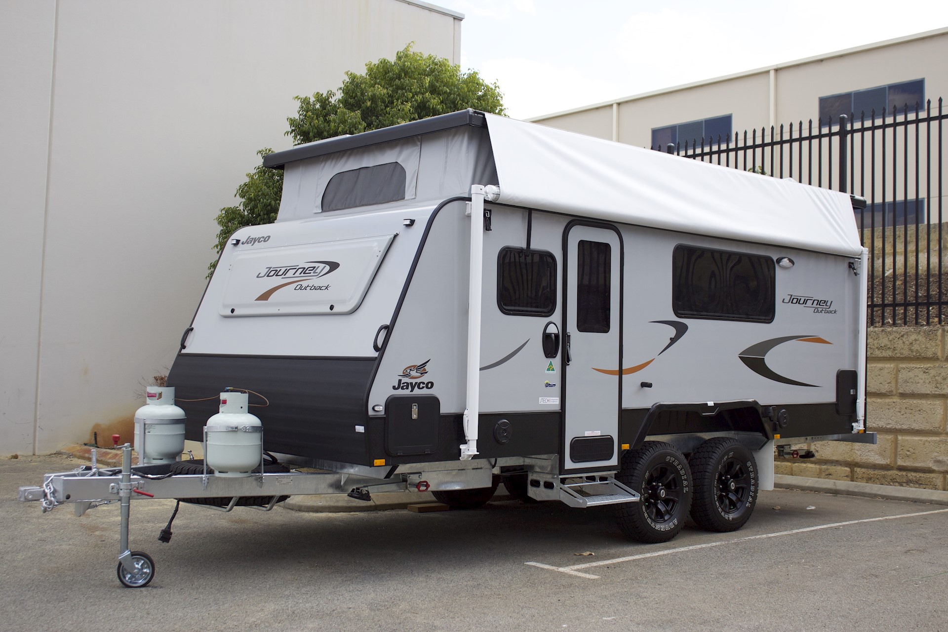 Caravan 4 berth | 4WD Camper Hire Perth Australia