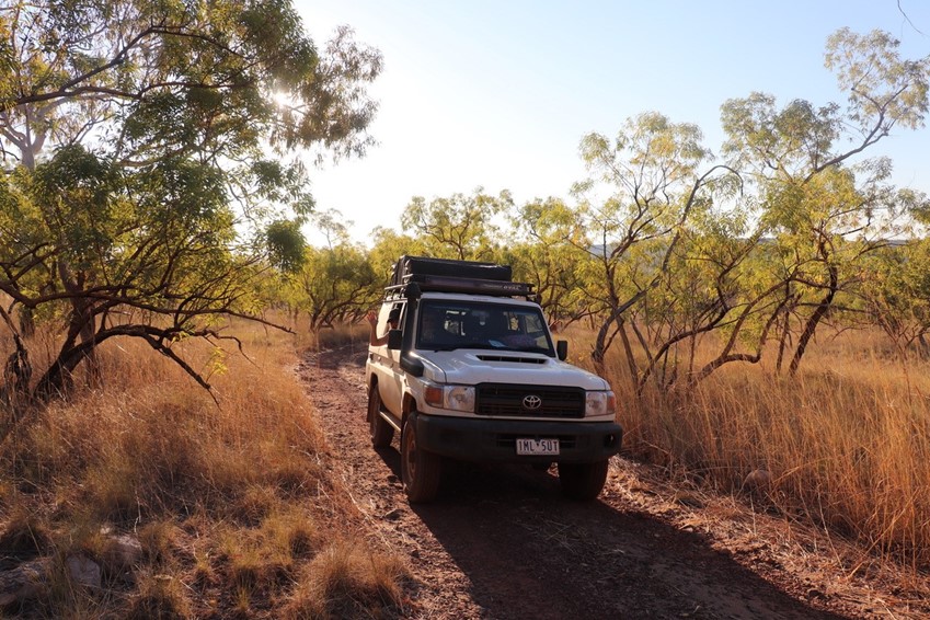 Britz Safari Landcruiser Australia