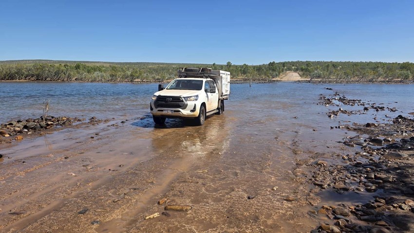 Hilux 4WD camper with toilet Perth-Darwin