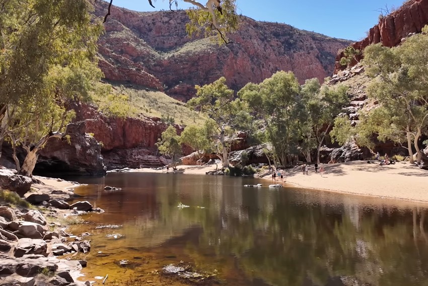 Ormiston Gorge 4x4 Camper Alice Springs